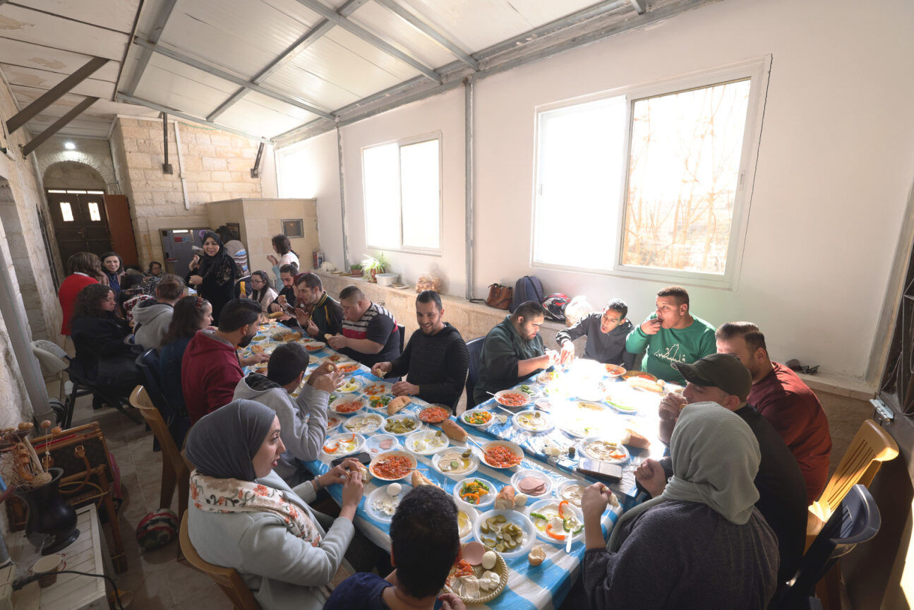 Die Arche Bethlehem beim Mittagessen